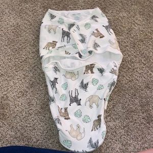 Never used 3 pack easy swaddle Aden + Anais 0-3months